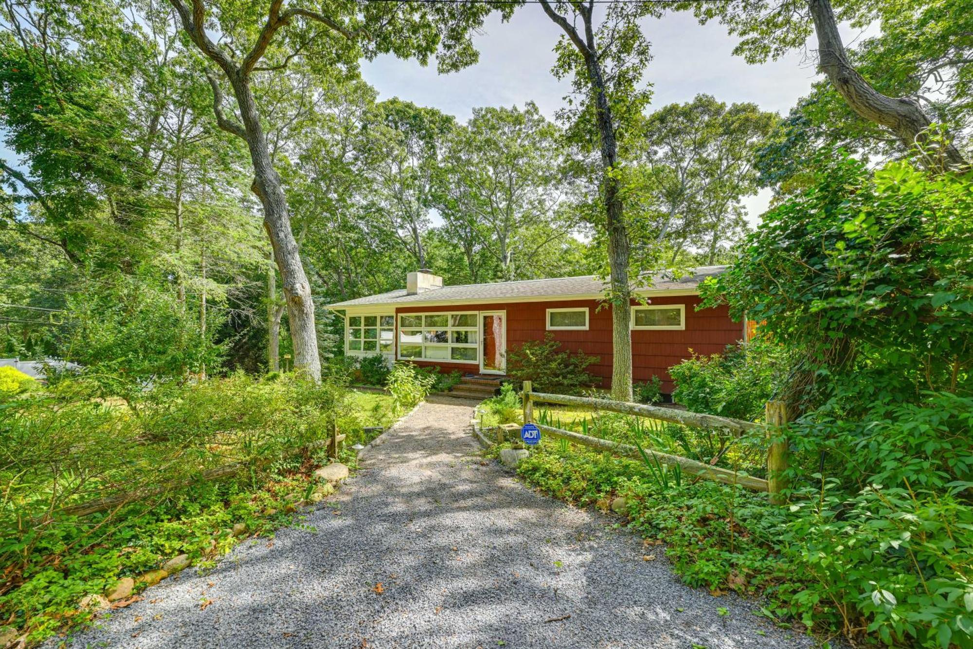 Home In Long Island Wine Country - Walk To Beach! Cutchogue Exterior foto